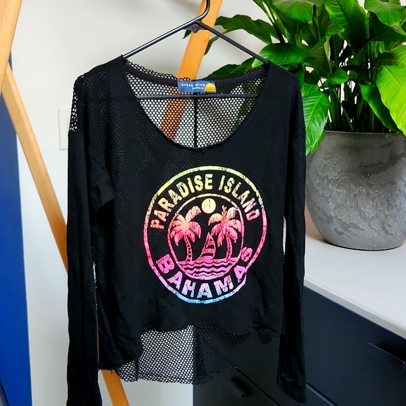 Paradise Island Bahamas top - Picture 1 of 5